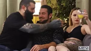 Konjified250 - Nina Rox lutscht Dante Colle, während sie von dem muskulösen Markus Kage unter der Dusche gefickt wird – Männer