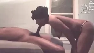 Mi esposa de ébano sexy quiere la polla de su ex marido