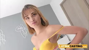 Konjified250 - Magere amateur 18-jarige Colombiaanse schat uitgerekt tijdens een nepmodelcasting